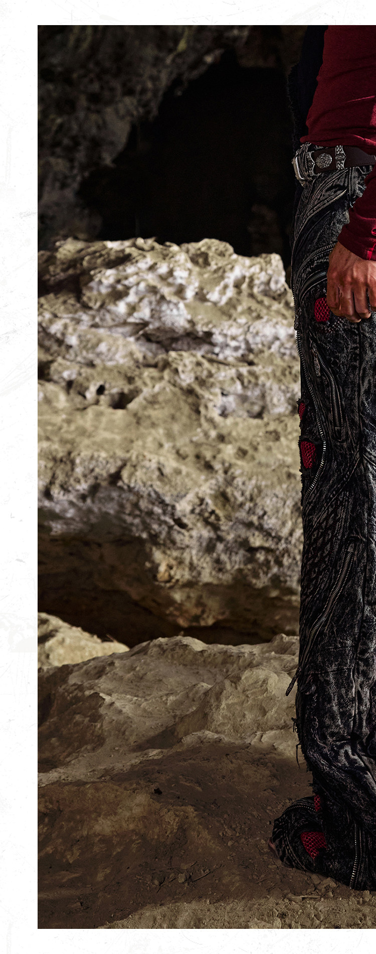 PERSONSOUL Washed Red and Black Wide-Leg Jeans