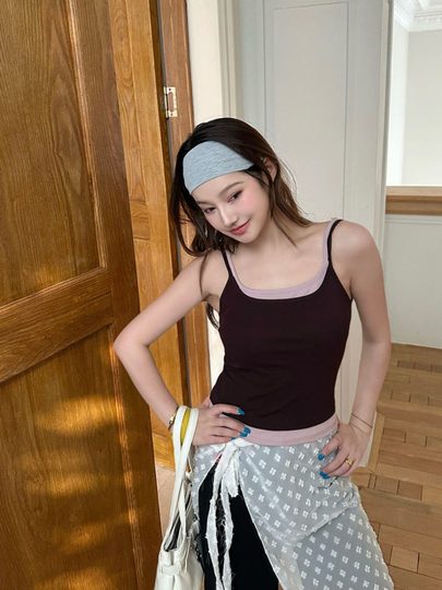 Искусственный двухслойный топ-камизоль для женщин с красивой открытой спиной, нижнее белье с красивым бюстгальтером на спине, встроенная базовая подкладка с подушечками для груди, верхняя одежда.