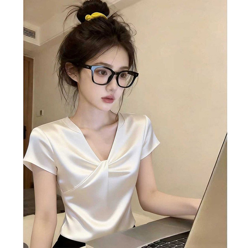 设计感轻熟风气质扭结短袖t恤女2026新款夏季时尚百搭高级感上衣