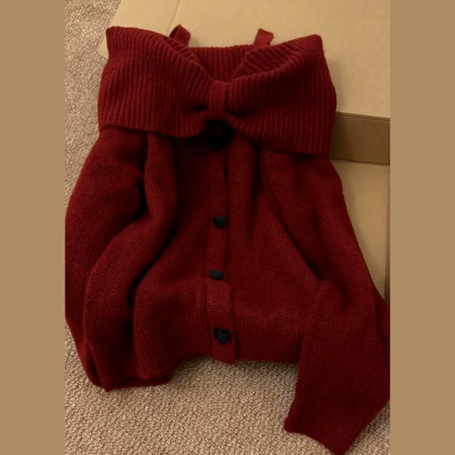 Красный демисезонный трикотажный свитер с бантиком, открытые плечи, изысканный стиль