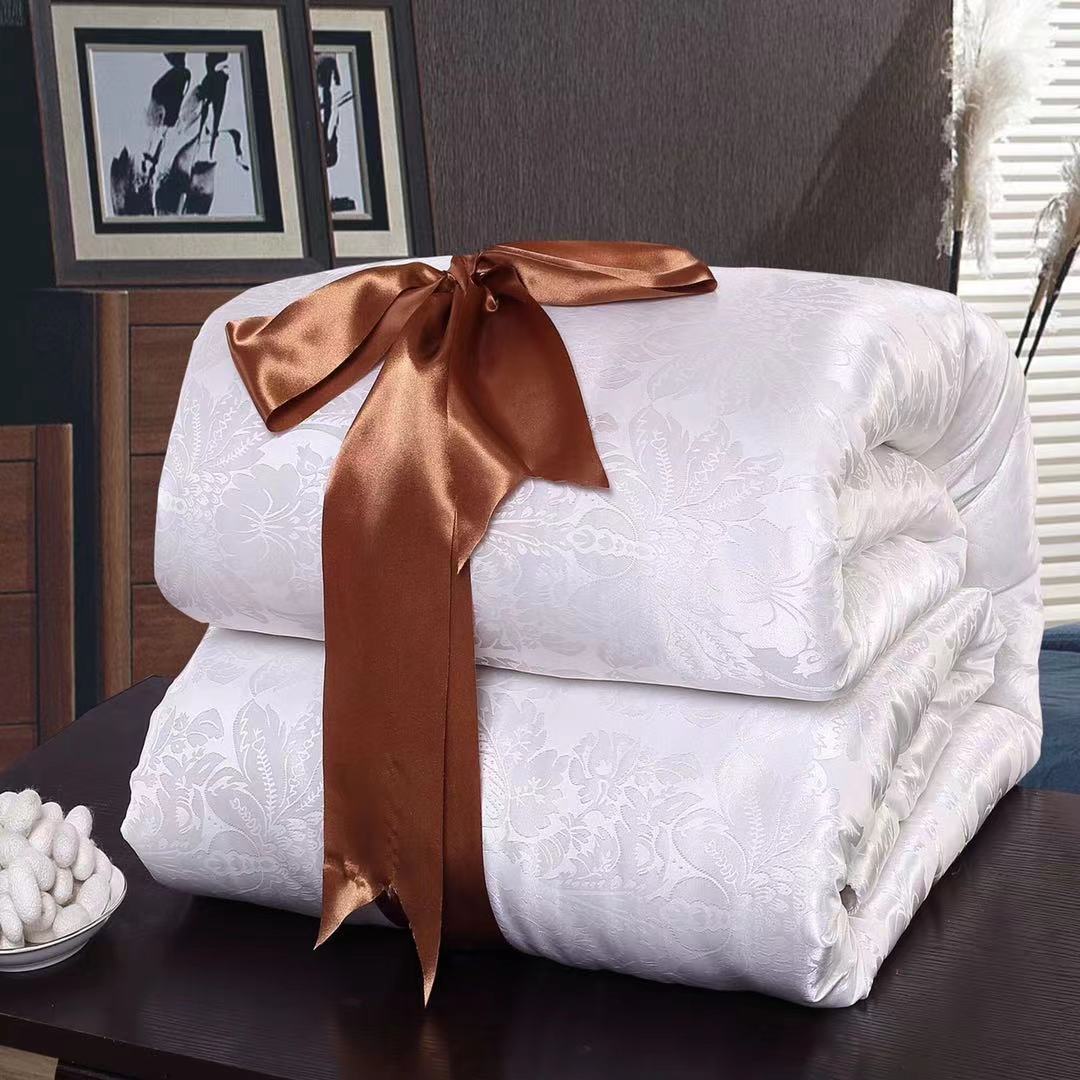 Luxurious Fuannah home spun silk quilt 100 mulberry silk summer cool by spring autumn quilt with winter quilt thickened gift quilt
