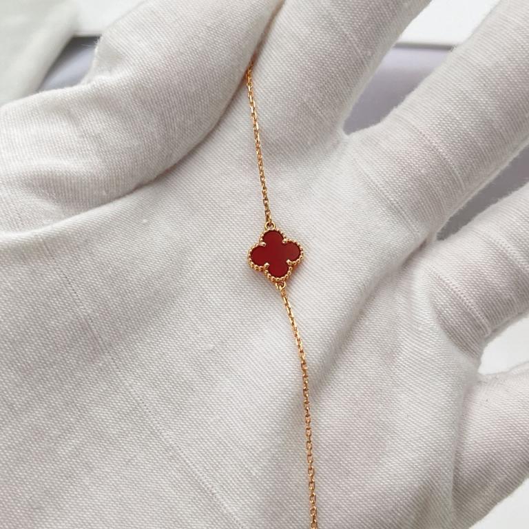Van Cleef & Arpels Vca Small Red Flower Bracelet New Clasp W61546 Van Cleef & Arpels Vca Small Red Flower Bracelet New Clasp W61546
