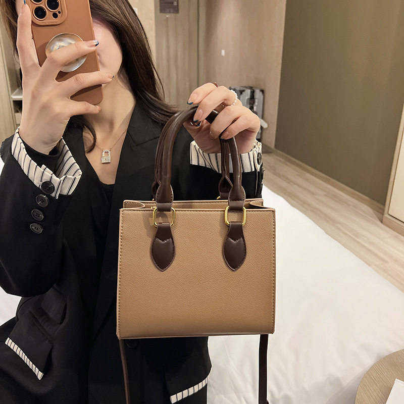 Strongly recommended for self-retention ~ fashionable and versatile, super fashionable and such a beautiful bag, it's a pity that it's a diagonal bag