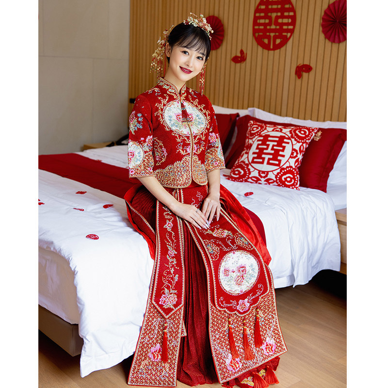Xiuhe clothing bride 2021 new wedding Chinese toast clothing slim dragon and phoenix hanging out pavilion wedding dress summer thin section