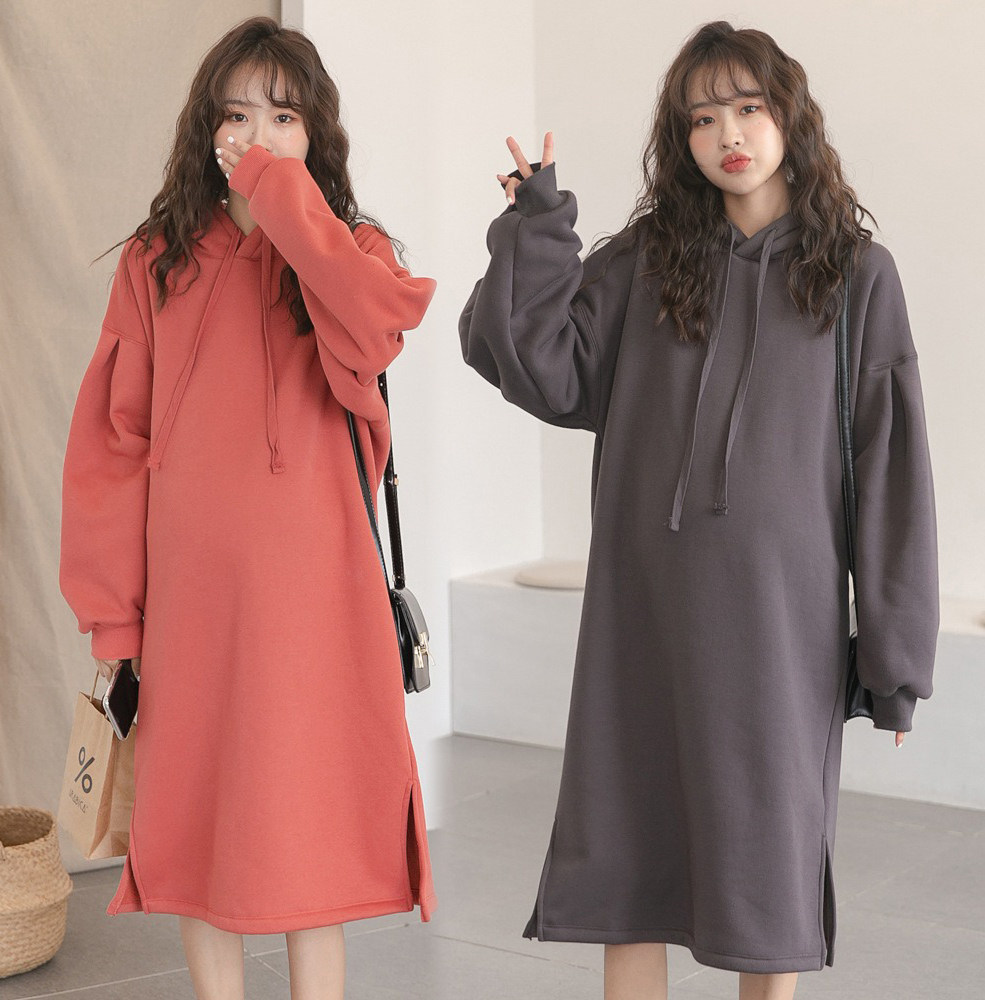 Pregnant women's clothing for autumn and winter 2021 The new loose large size is added with a velvet thickened pregnant woman's clothing for a long period of winter
