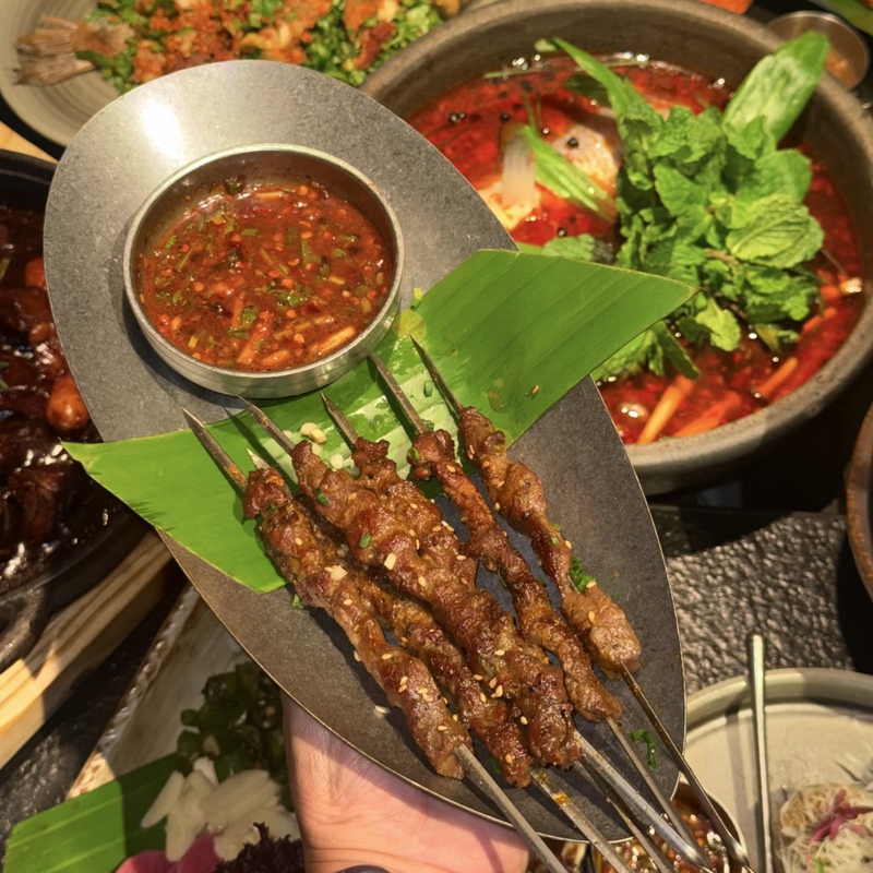 Shan Ye Feng Yun Guichuan Bistro Restaurant Southeast Asian Cuisine Tableware Yunnan Dipping Sauce Beef Sour Skewers Plate Commercial Use Shan Ye Feng Yun Guichuan Bistro Restaurant Southeast Asian Cuisine Tableware Yunnan Dipping Sauce Beef Sour Skewers Plate Commercial Use