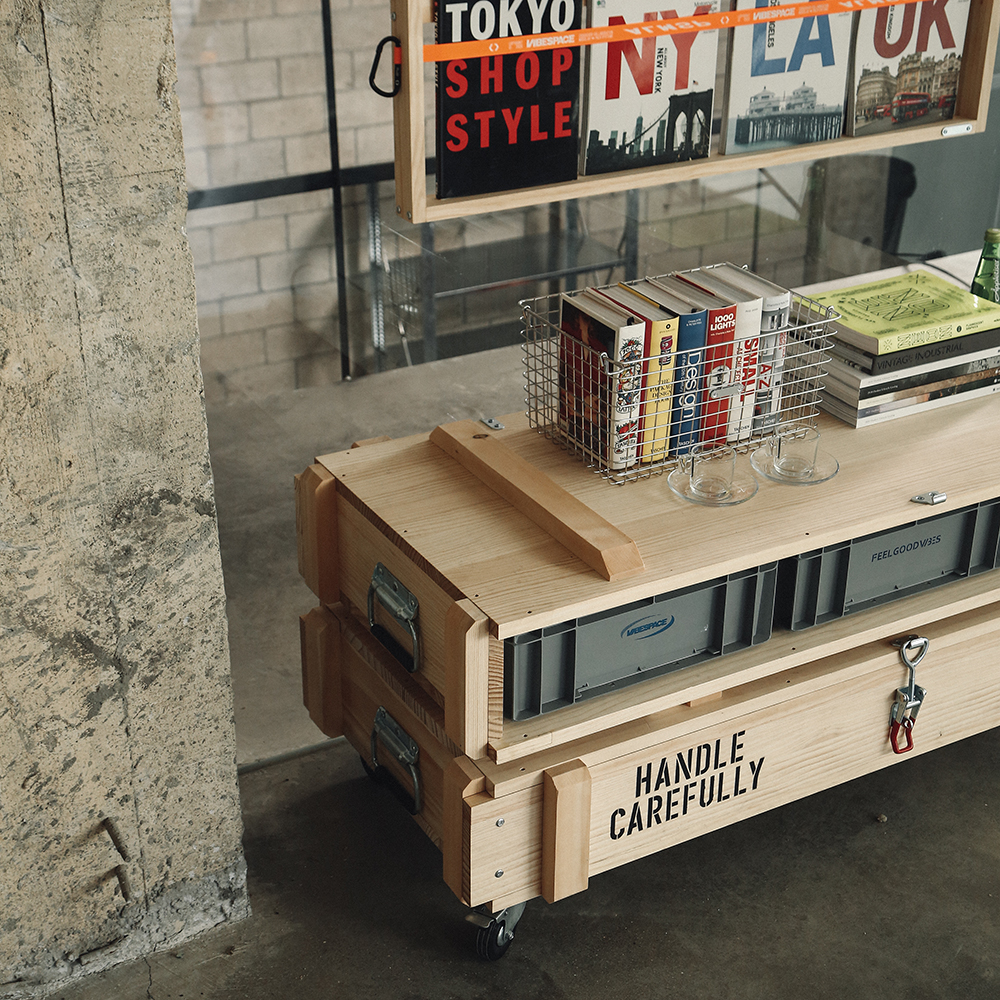 Tea table sofa edge a few TV cabinets Living room containing industrial wind medieval reengrave 70S ammunition box short cabinet Show cabinet