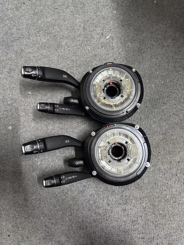 Suitable for Mercedes-Benz C180 C200 E260 E300 211 212 Steering Angle Steering Column Module Combination Switch