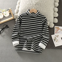 Черно -серая воротник ширины