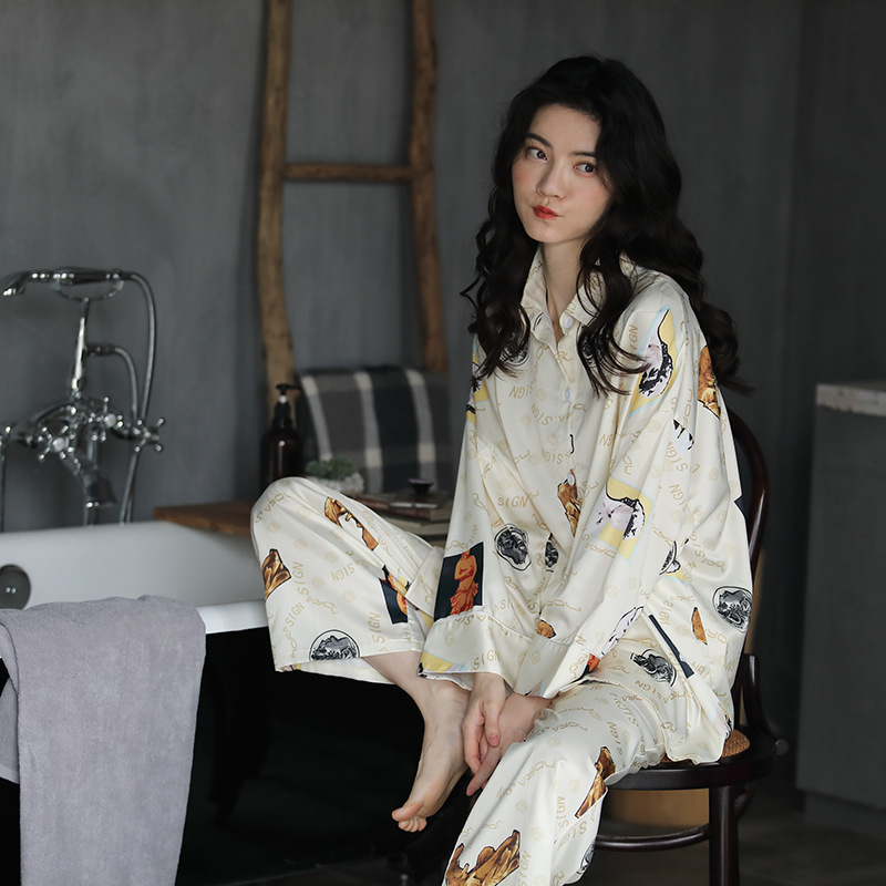 Sandro Vicari2021 New High - end luxury silky pajamas lady printed long sleeved ice wire two piece suit