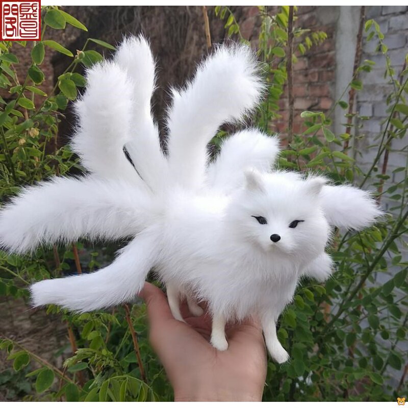 Nine-tailed fox swing piece red fox white fox small fox real body red coat white coat resin color painted home decoration process pendulum piece-Taobao