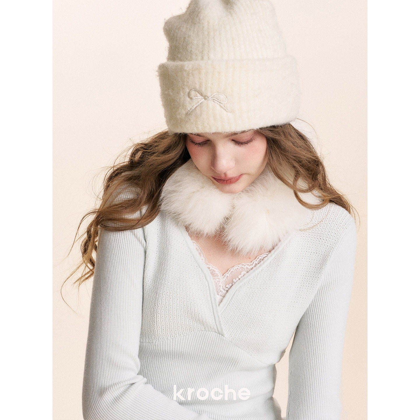 KROCHE Vネック 透かし編み ニット KP8060