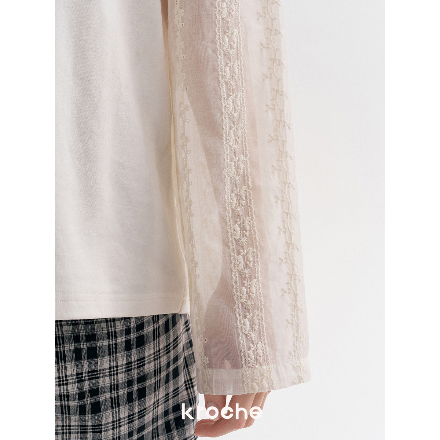 KROCHE 刺繍 透かし編み 長袖 Tシャツ KE4023