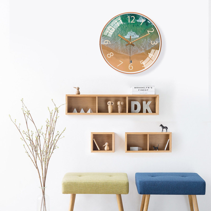Looking to the North of the Sea Series Art Clock Wall Clock Living Room Creative Ocean Modern Simple Quartz Clock Silent Personalized Wall Clock