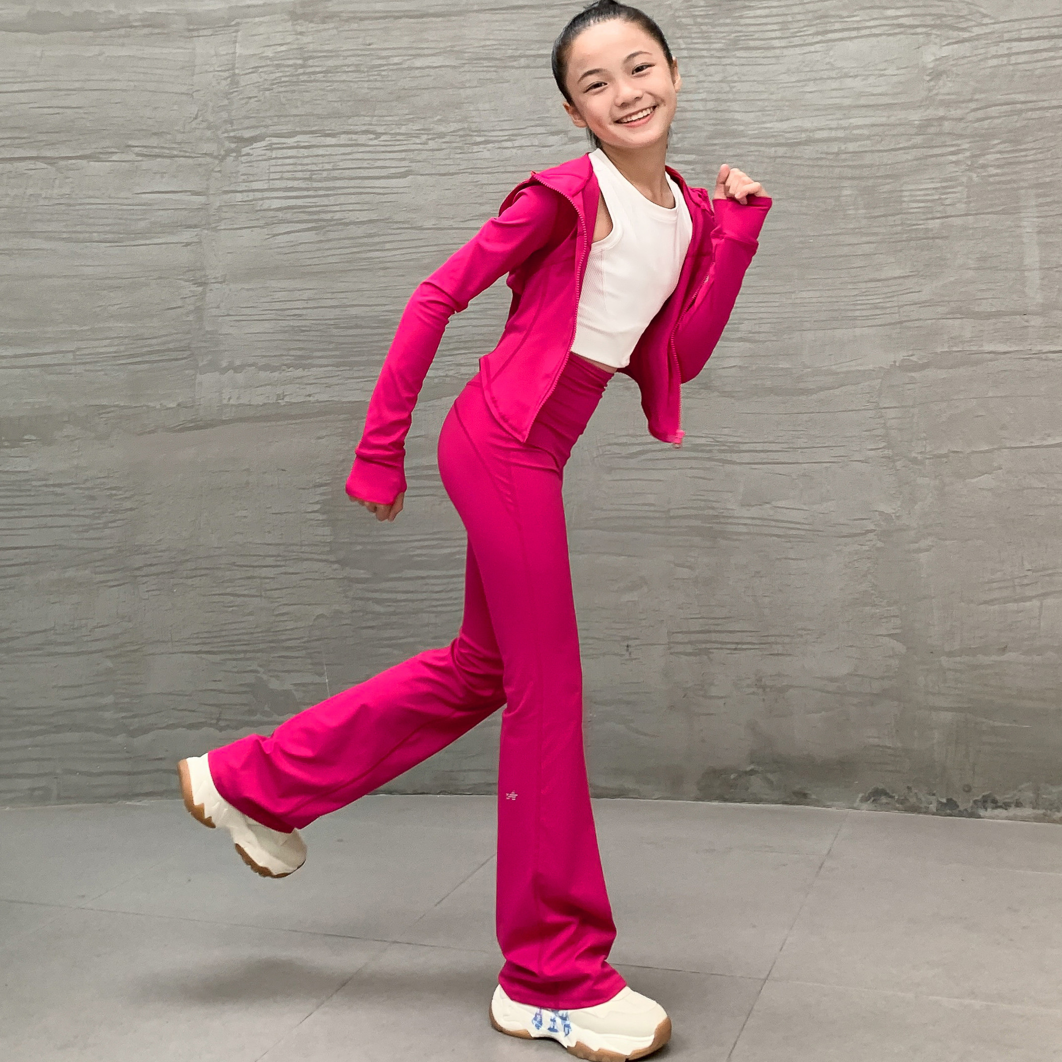 Студент Xuemaestar dance Сяои, вступительный экзамен, большой мальчик, обнаженный, с капюшоном, милый ветряной спортивный костюм с высокой эластичностью 2294