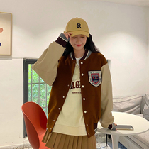 The small deers puff old friends remember the old bicolor sandwich wool and the coat of the insignia.