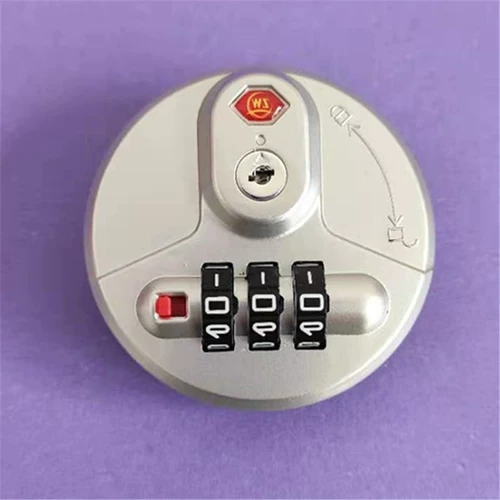 Запчасти для багажа блокируют коробку с стержней.