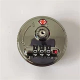 Запчасти для багажа блокируют коробку с стержней.