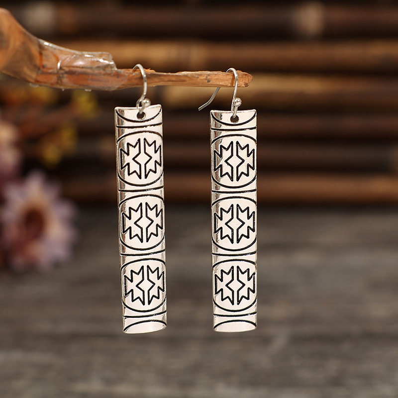 3E3C Western Totem Earrings | Carved Alloy Long Dangle Earrings with Western Cultural Motifs