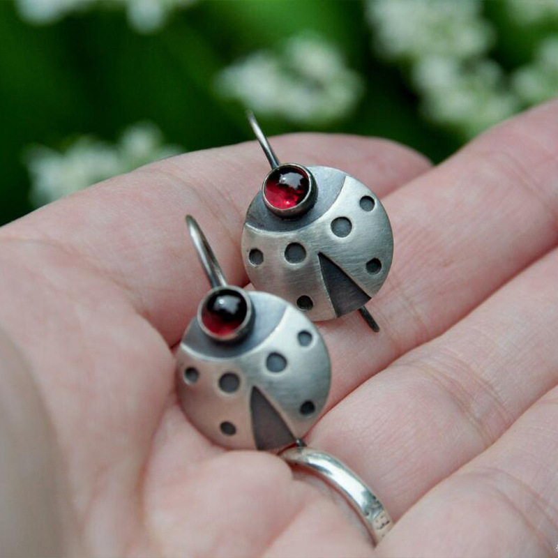 Vintage Creative Ladybug Alloy Earrings Western Ruby Insect Jewelry for Women