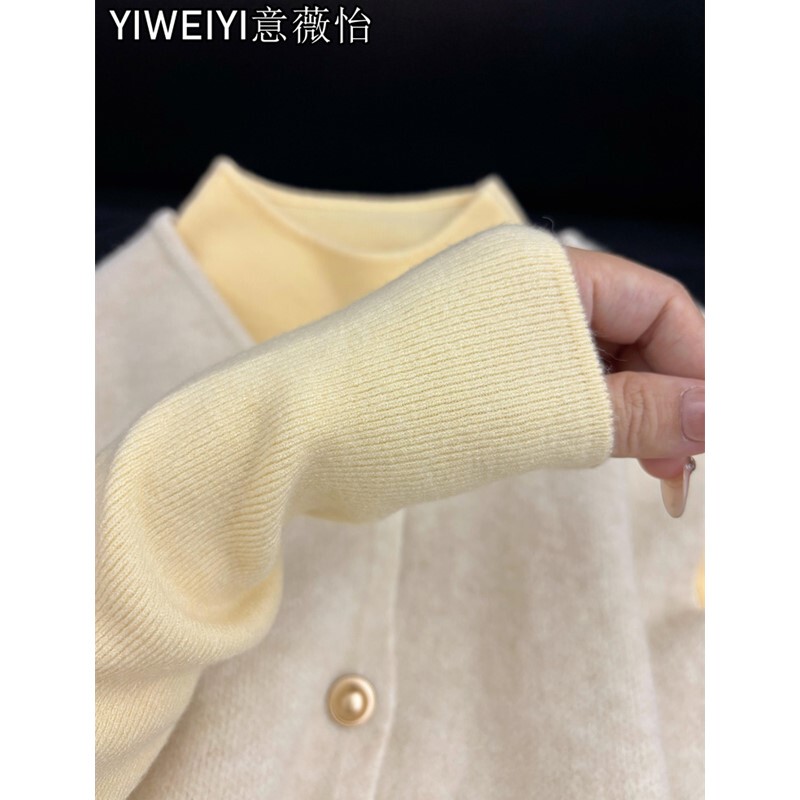 Soft and Elegant Cream Yellow Long-Sleeved Base Shirt for Women, Winter Slim-Fit Waist-Cinching Top, Knitted Sweater for Layering