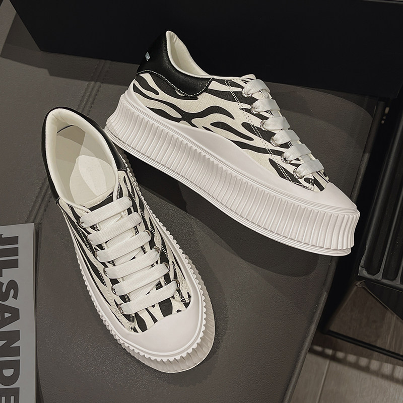 Biscuits shoes women's thick bottom 2022 new inner heightening women's shoes fall low helping sails shoes zebra striped pine pastry little white shoes