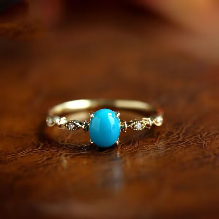 Artificial Turquoise Gemstone Graduation-Level Turquoise Ring for Women, Exquisite, Compact, High-End, Fashionable and Versatile, Made of Copper