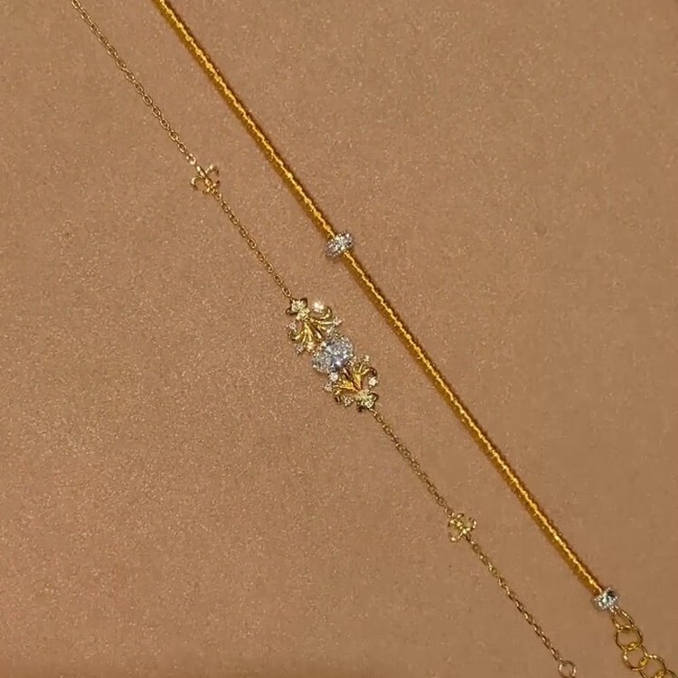 Italian Golden String Fortune-Turning Iris Flower Bracelet for Women, Vintage Pigeon Egg Flower Exquisite Versatile Jewelry