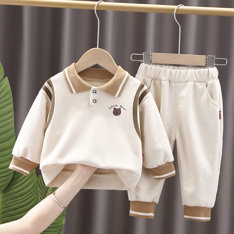 Net red baby clothes cute two-piece style suit a week old 4 5 6 7 8 9 ten-month male and female baby spring and autumn clothes