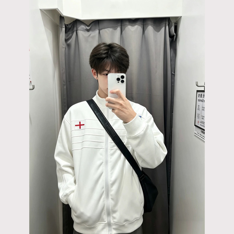 American Retro Style Pleated Embroidered Logo Webbing Stand Collar Sweatshirt Jacket for Men, Loose Fit Sports Casual Cardigan Jacket for Spring and Autumn