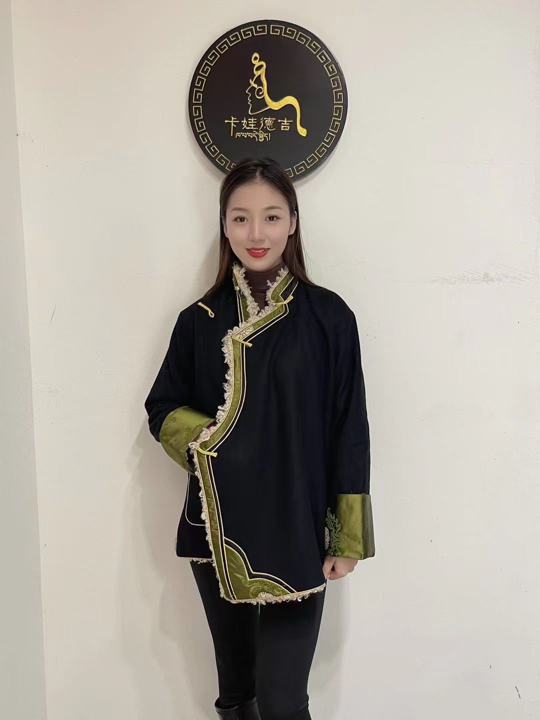 2022 New gush jacket Tibetan clothing blouses Lhasa Kangba Thickened Cashmere Cotton Clothes Tibetan Women Winter-Taobao