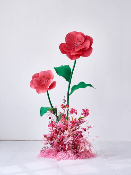 Giant simulated flower pink eva display window commercial display decoration oversized floral high-end landscaping