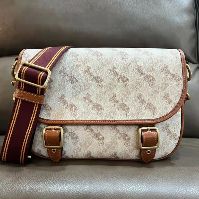 2022 new men's and women's same messager messenger bag Field Cambridge bag C8470 one-shoulder messenger bag 8848