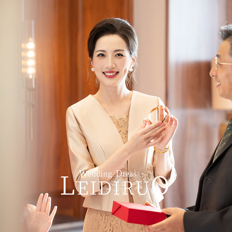 Letai Ruo's "Xiangye" Mother-Of-The-Bride Dress for the Wedding Banquet in 2026, Youthful and Elegant, Two-Piece Set for the Mother-In-Law's Wedding Banquet in Spring