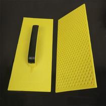 Straight and not concave large tempered plastic mud board grid bottom wear-resistant sand board flat trowel construction tools washboard