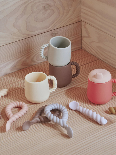 Dänische Ooyy-Silikonschalen für Säuglinge und Kleinkinder, gedrehte Löffel, kreative Nahrungsergänzungsmittellöffel, Geschirr, Silikonlöffeldekorationen