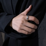 Модное брендовое оригинальное небольшое дизайнерское регулируемое кольцо подходит для мужчин и женщин для влюбленных, изысканный стиль, простой и элегантный дизайн