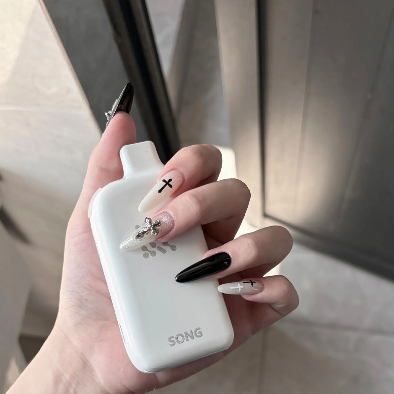 2026 Spring/Summer Milky White and Black Handmade Wearable Nails European and American Style Sweet Cool Hot Girl Cross Nail Art Fake Nails