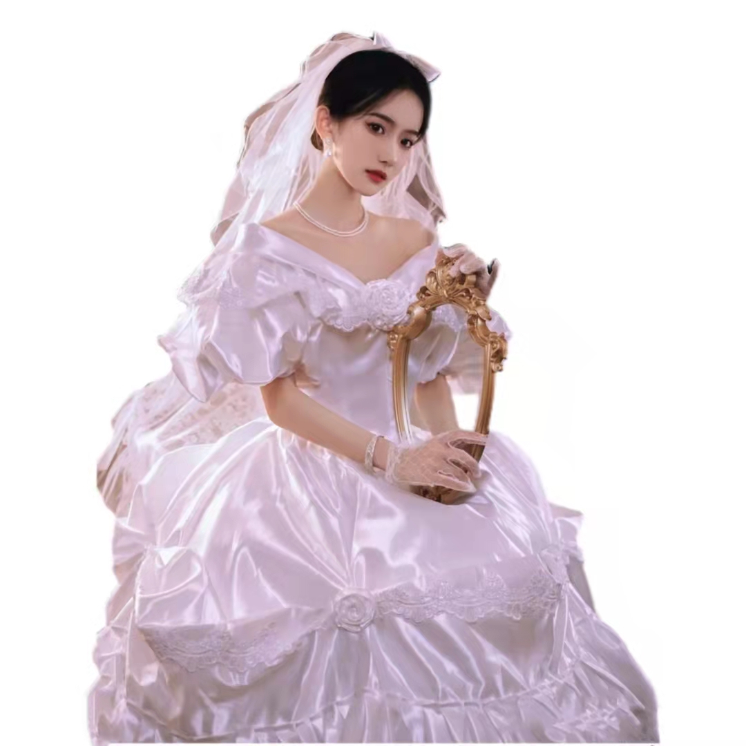 Retro white wedding dress suitable for photo sessions, 80 years, french style Retro white wedding dress suitable for photo sessions, 80 years, french style