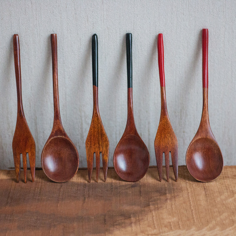 Japanese round mouth red and black handle spoon and wind couple spoon fork set baby spoon fork natural solid wood tableware