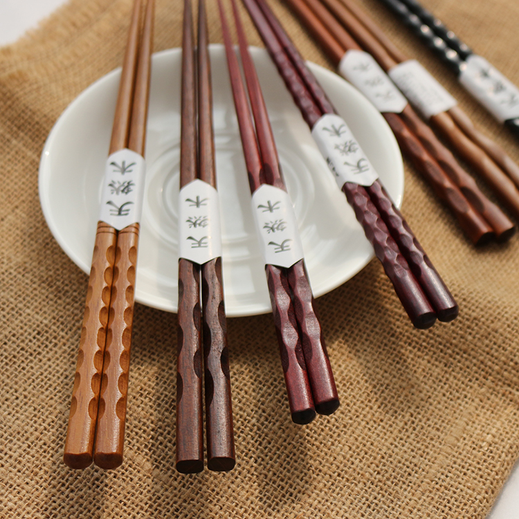 My own Japanese-style turtle shell chopsticks Sushi wooden chopsticks High-end dining room household chopsticks Natural solid wood chopsticks tableware