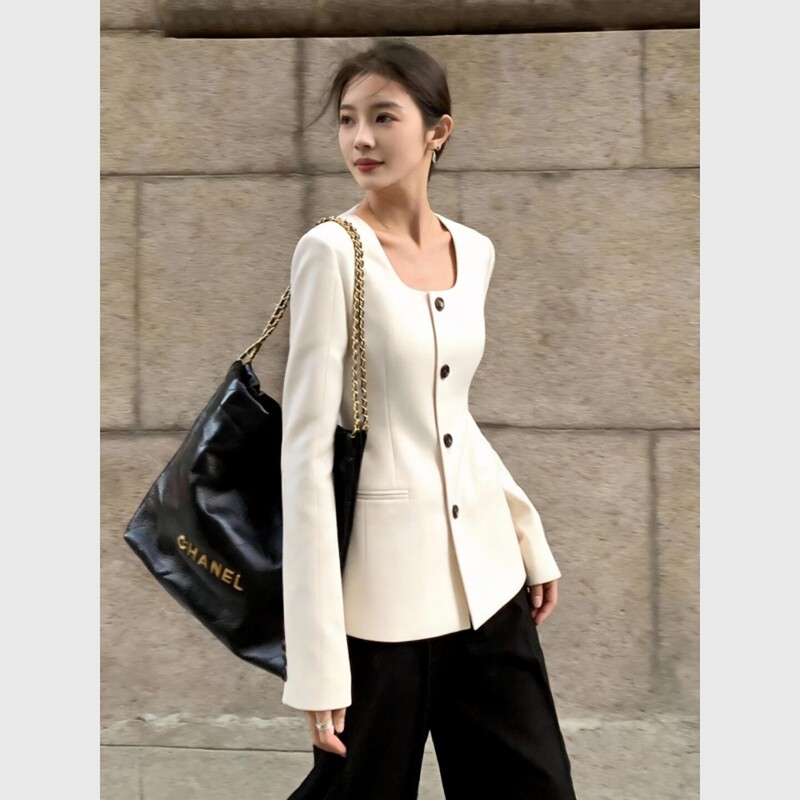 White U-Neck Blazer 2026 New Spring Trendy Hot Item, Very Stylish for Workplace and Commuting