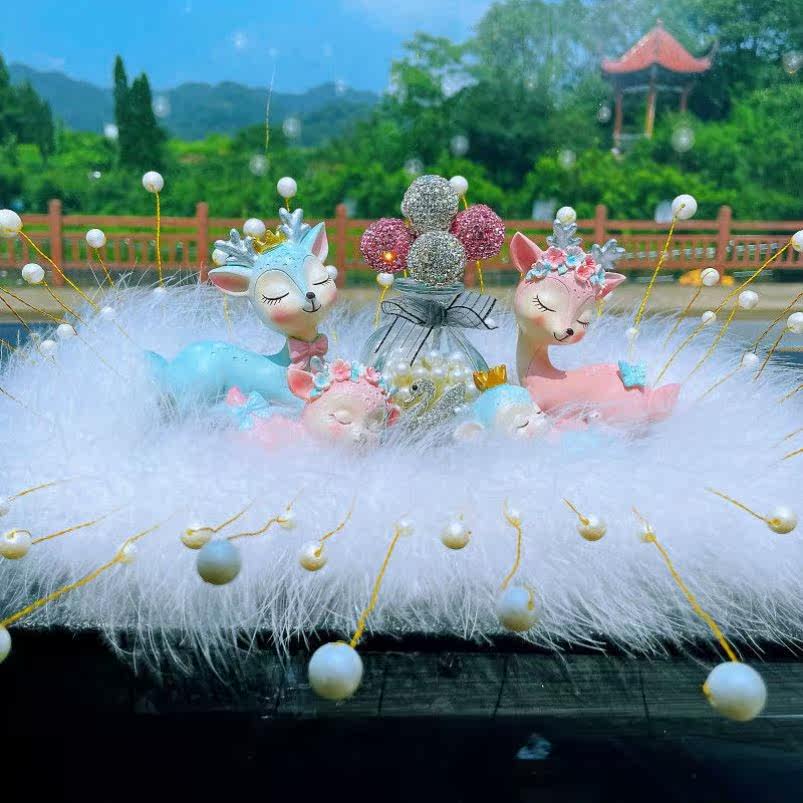 Car ornaments goddess high-end all the way safe deer car ornaments creative net red car interior accessories cute men's and women's cars
