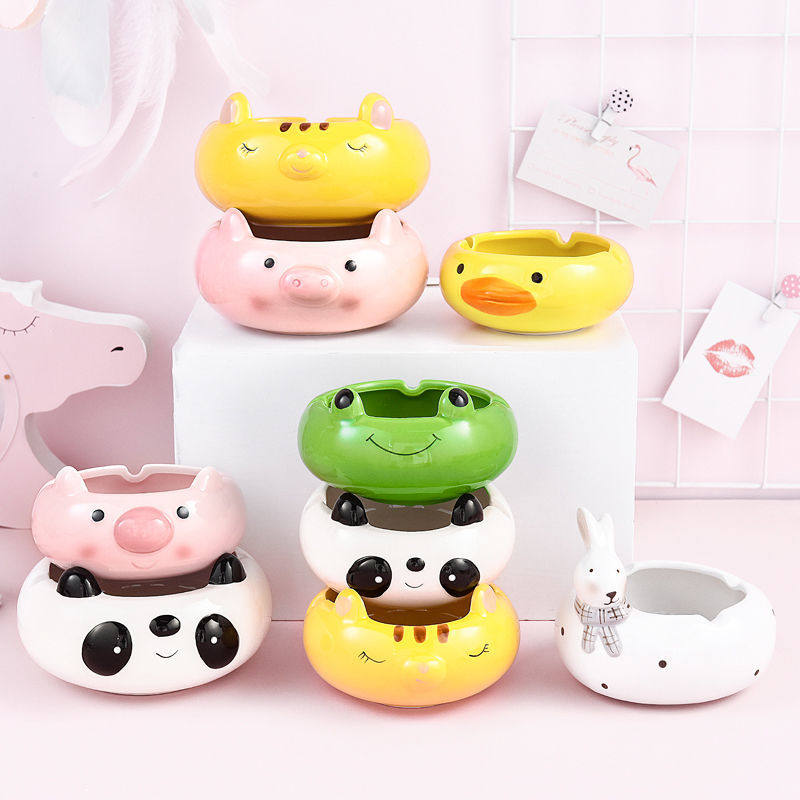 Girl's heart ceramic ashtray female cute creative personality anti-flying ash extinguishing smoke birthday gift female office decoration