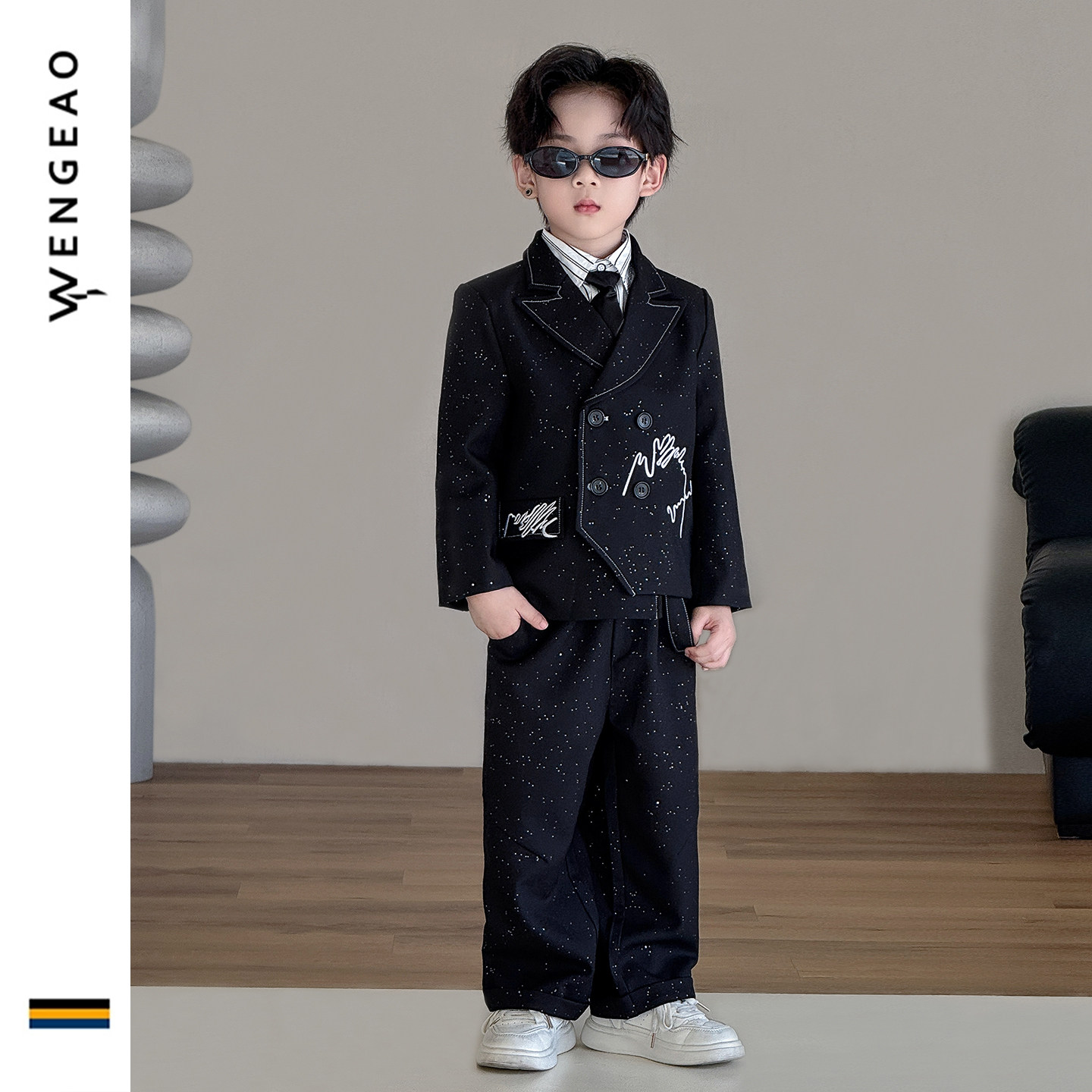 2026秋冬款男童西装套装适合哪些场合？