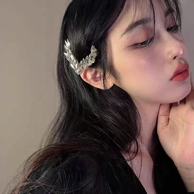 Crystal V-shaped hair clip female clip browse the red head hair and hair clamp of Korean in simple hair card