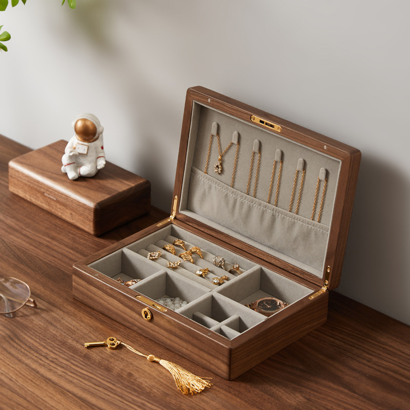 Solid wood jewelry box 2022 new lock earring jewelry storage box high-end exquisite ring anti-oxidation jewelry box