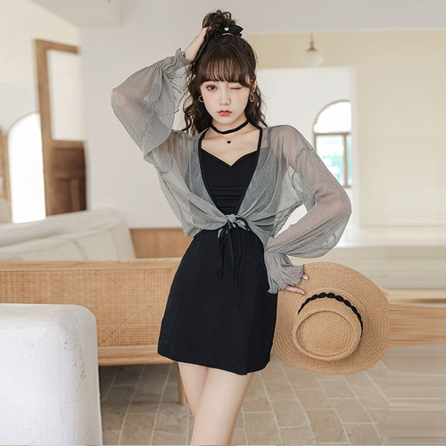 Летний купальник для школьников, популярно в интернете