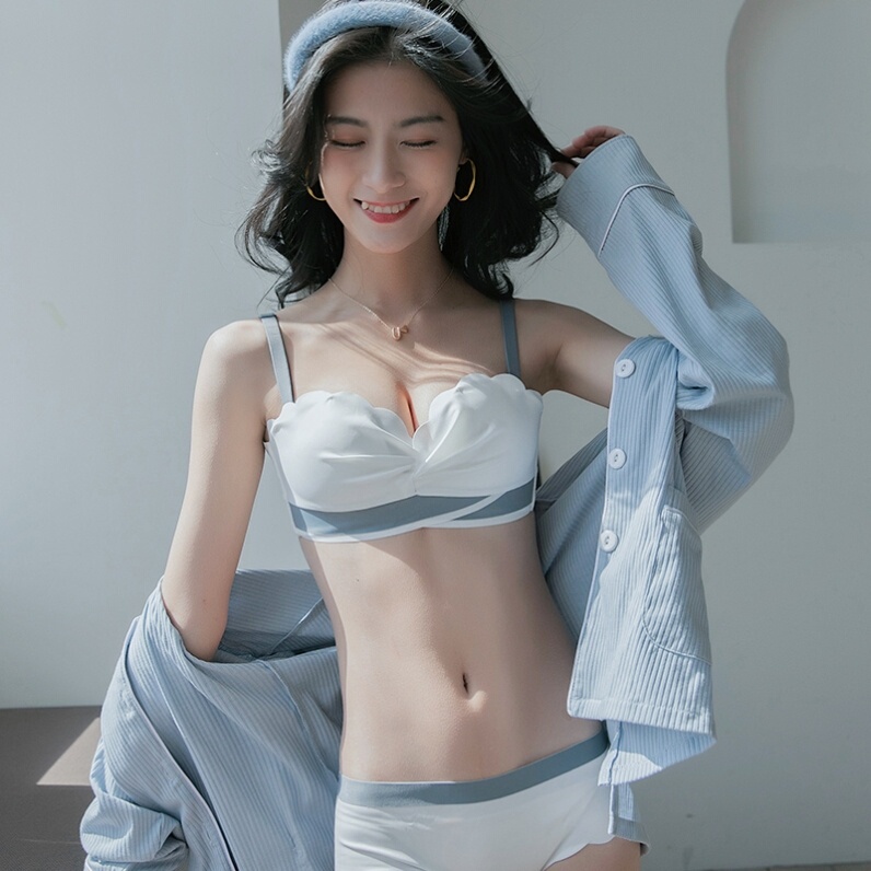 Women's Lingerie Bra and Panty Set, Simple and Minimalist Style for Students with Small Busts, Minimalist and Cool Style Ins