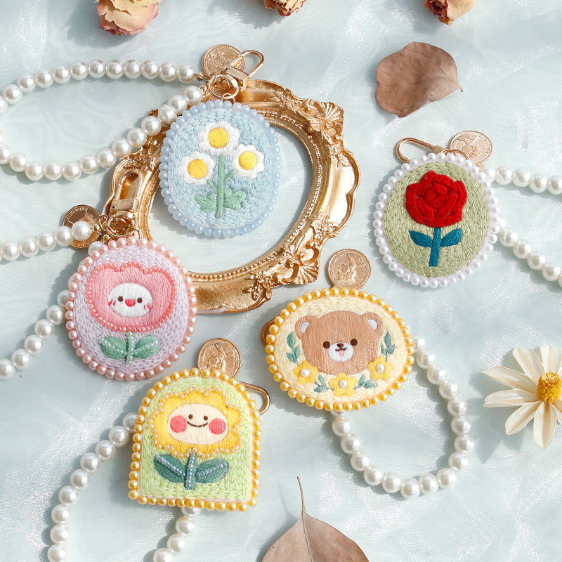 Embroidery DIY Handmade Self-Embroidery 2026 New Bead Embroidery Keychain Pendant Material Kit for Making Gifts to Give to Boyfriend
